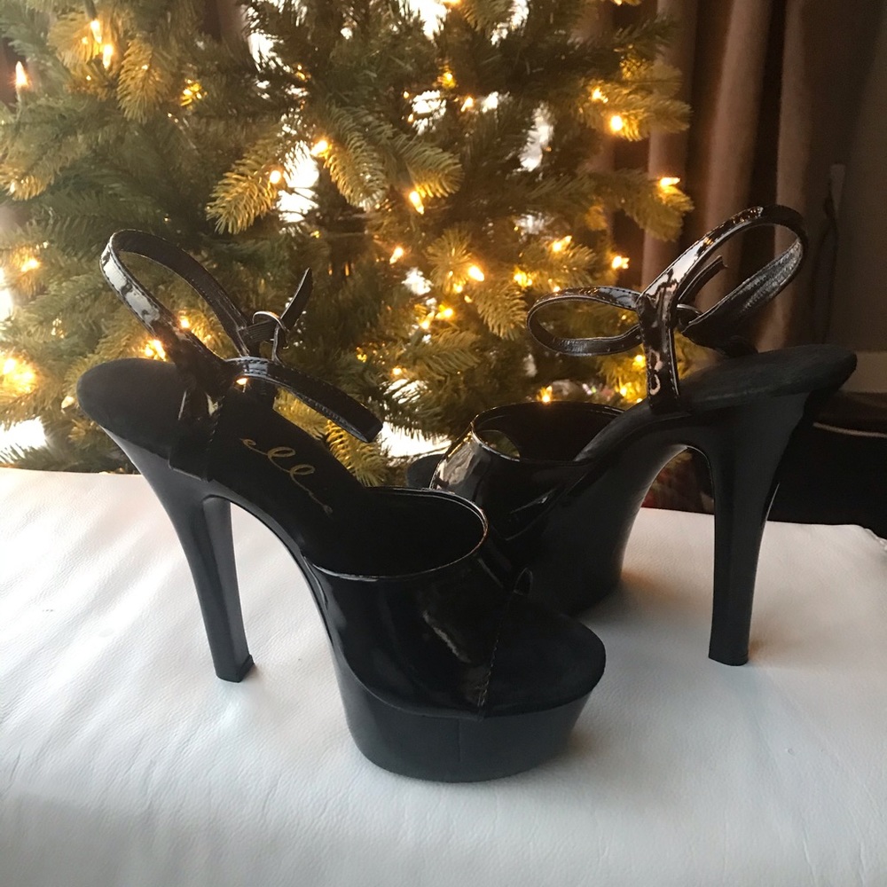 Black patent leather platform shoes